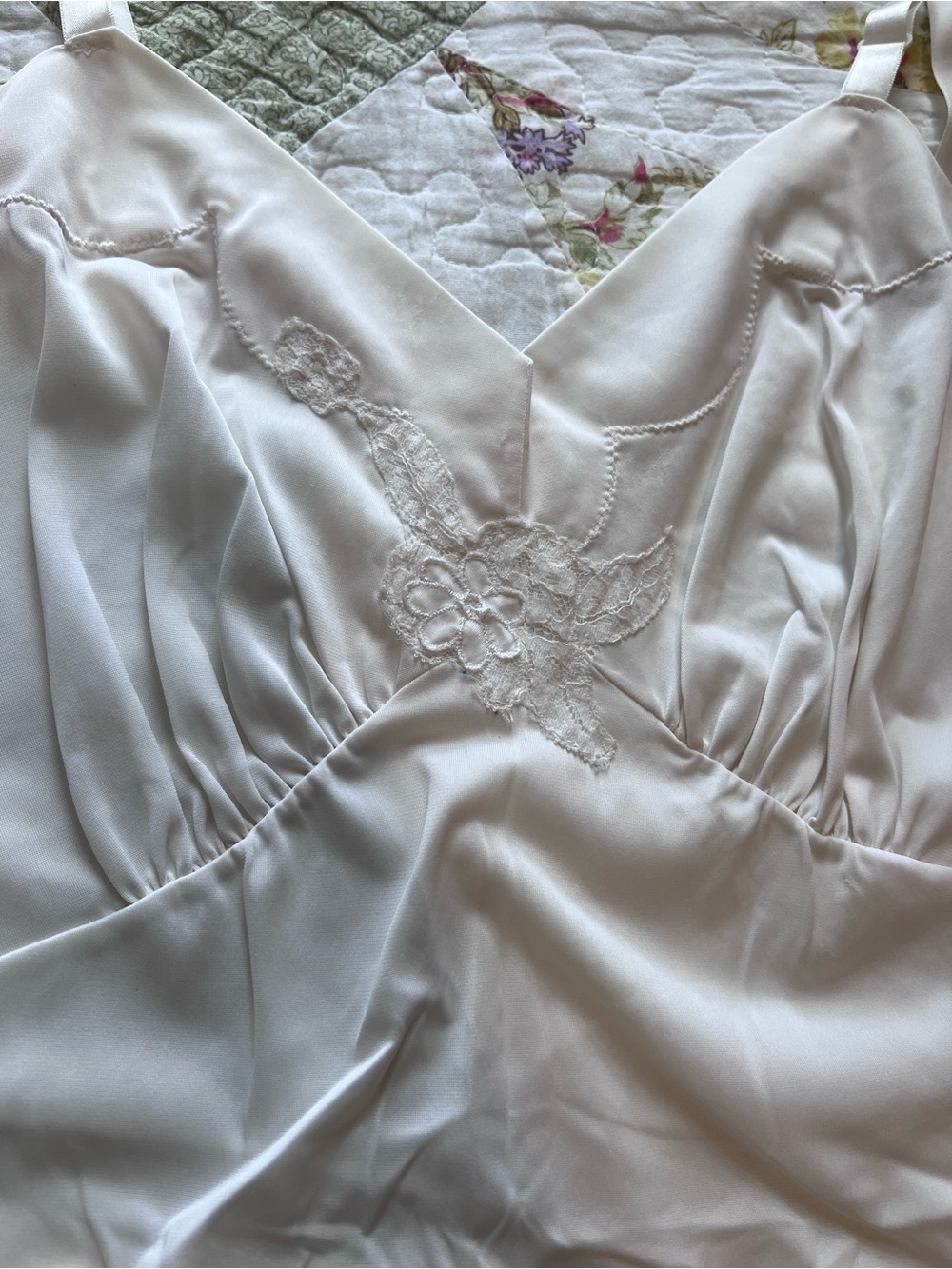 VTG Ivory White Full Slip Dress Floral Lace Embroidered Scallop Medium - Picture 4 of 13